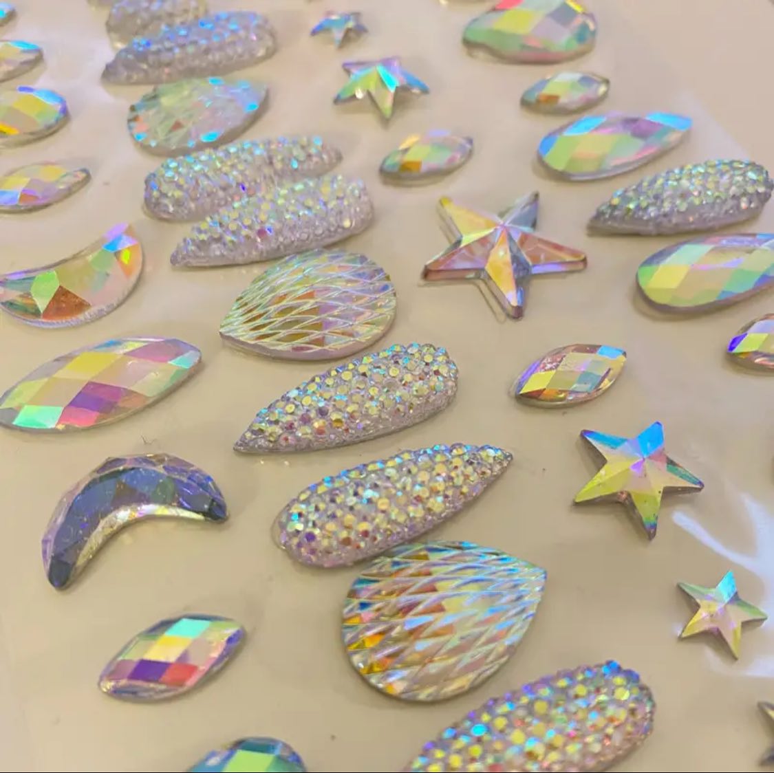 Glamour Fest Acrylic Face Gems - Image 4