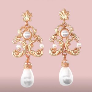 Pearl Vintage Dangles
