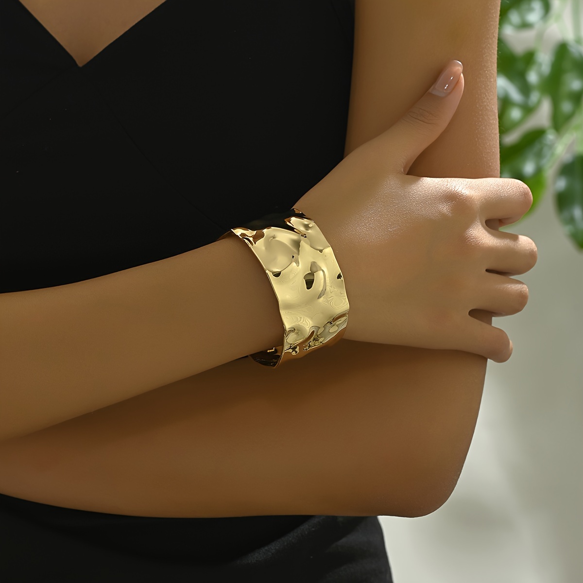 Sexy Golden Cuff - Image 3