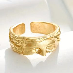 Venus Half-Face Ring