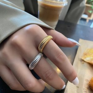 Croissant Ring